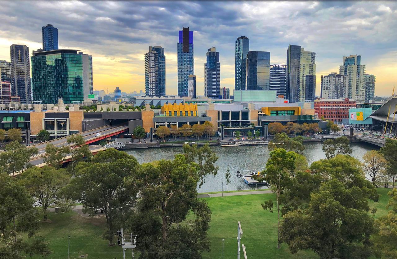 Апартаменты Melbourne River Views Экстерьер фото