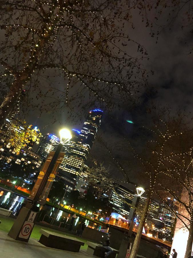 Апартаменты Melbourne River Views Экстерьер фото
