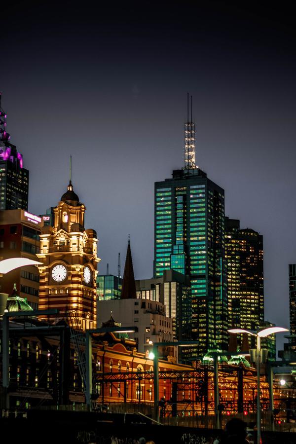 Апартаменты Melbourne River Views Экстерьер фото