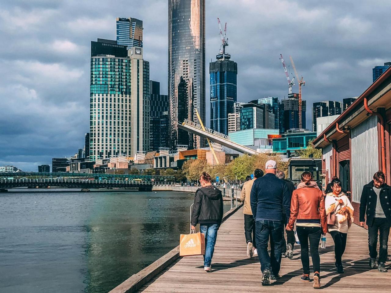 Апартаменты Melbourne River Views Экстерьер фото